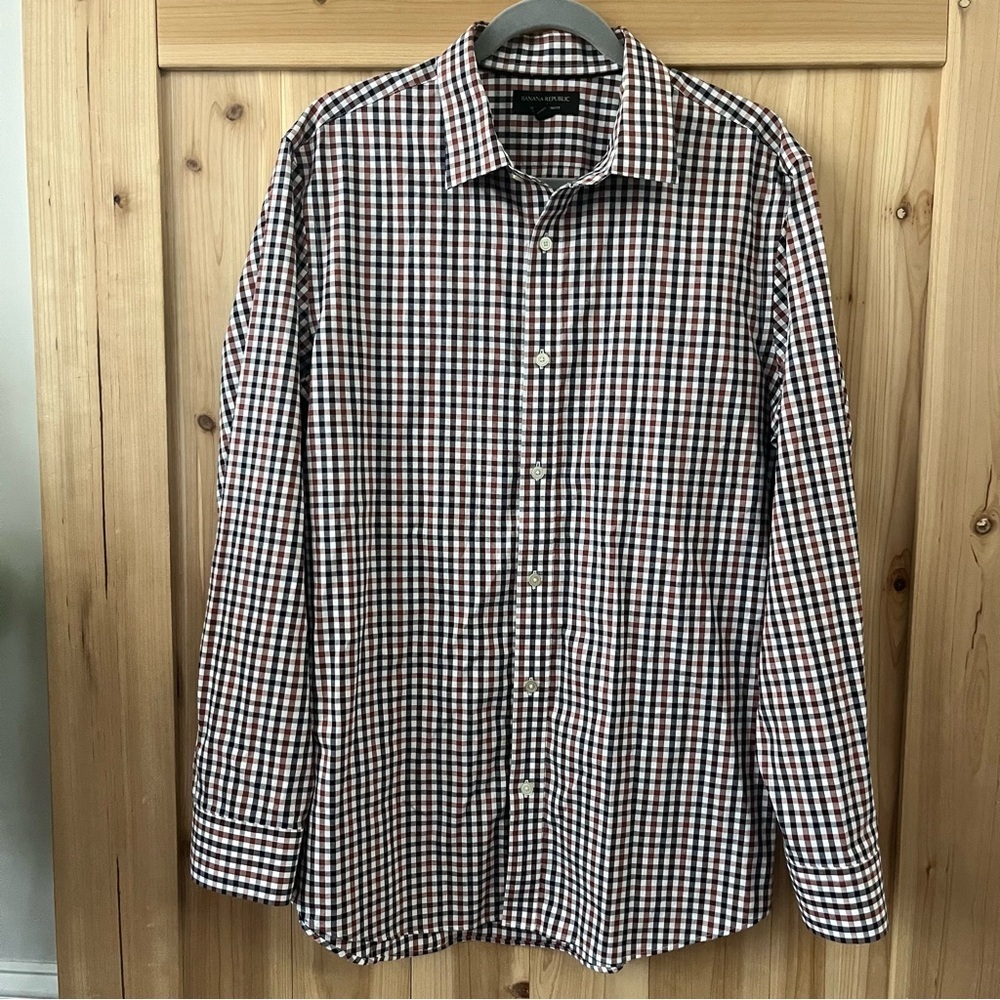 Banana Republic Men's Checkered Shirt - Red, Navy, White